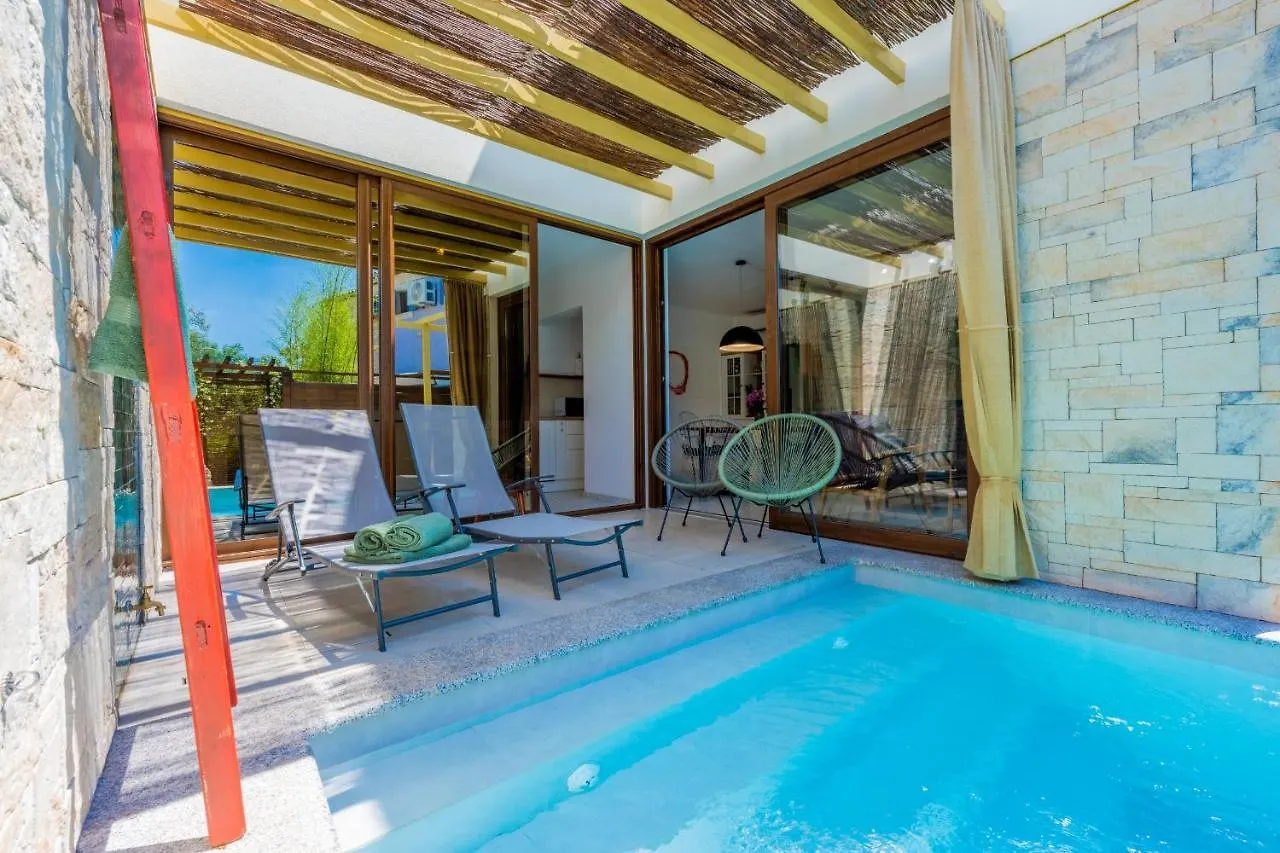 וודניאן Villa Nascosta