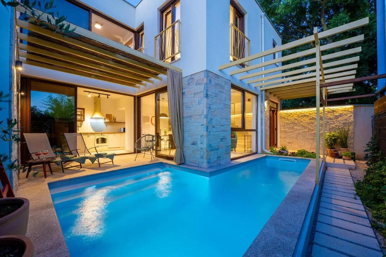 וודניאן Villa Nascosta
